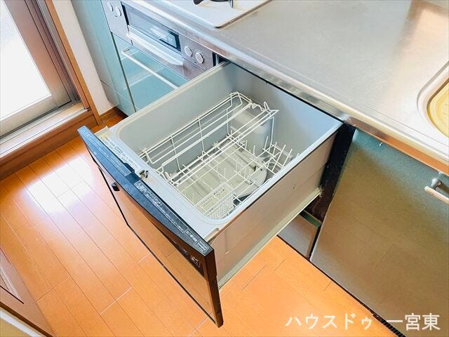 【食器洗浄乾燥機】家事の時短になるので、出勤前のバタバタ時や疲れている時には特に重宝しますね。