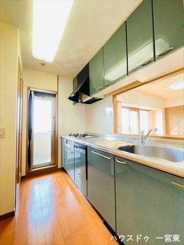 収納スペースもしっかりあります。お料理の段取りもよくなりますね。