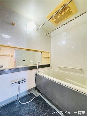 毎日の疲れも吹き飛ぶ浴室♪脚をのばしてゆったりくつろげます。