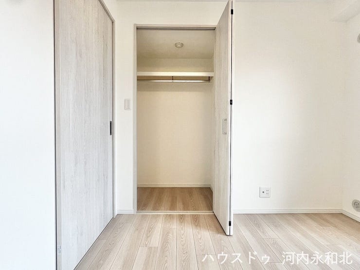 季節物の衣類もスッキリ収納できますね。