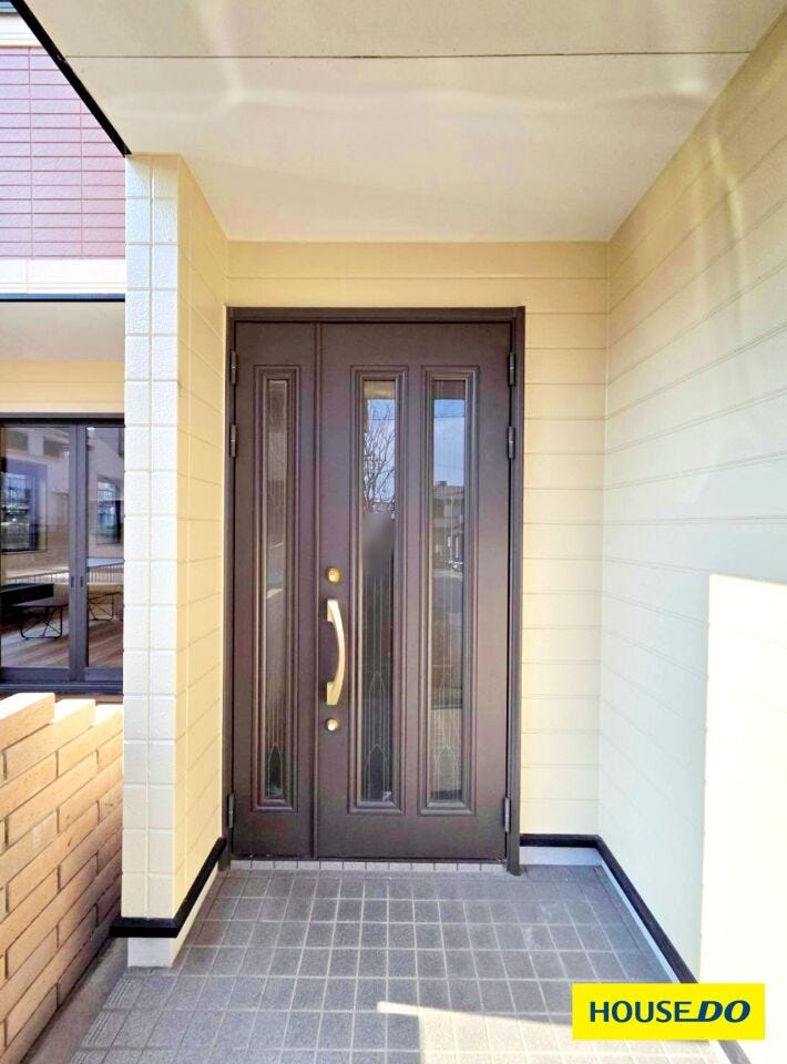 雨の日も安心の、ゆとりある玄関ポーチスペースです。