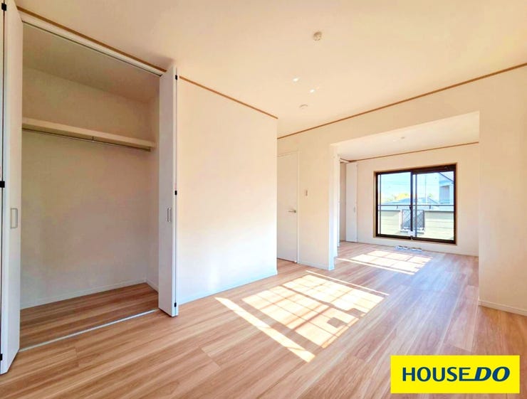 2F洋室です。ライフスタイルに合わせて間取り変更も可能です。