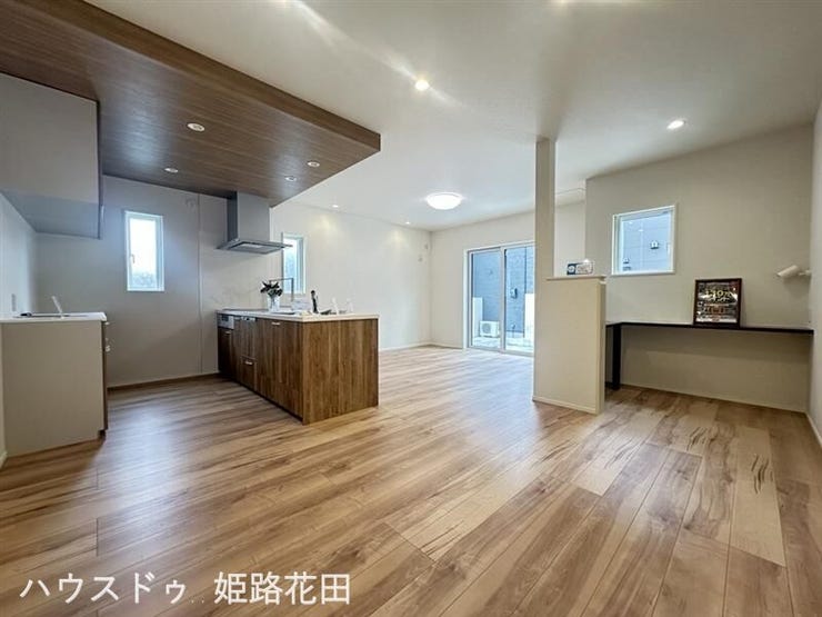 【外観】
3号棟 ご内覧予約受付中!!