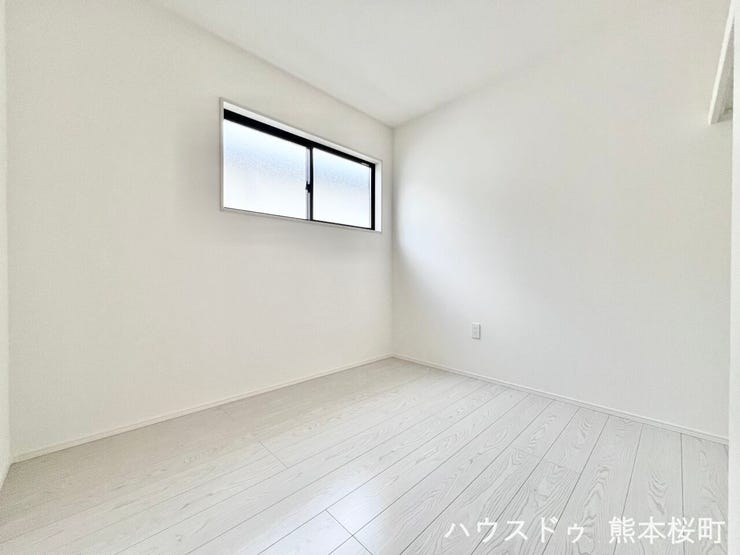 ■□■4.5帖洋室■□■寝室、書斎、趣味の部屋。家族の成長やライフスタイルに合わせ、様々な使い方ができる快適な空間です。