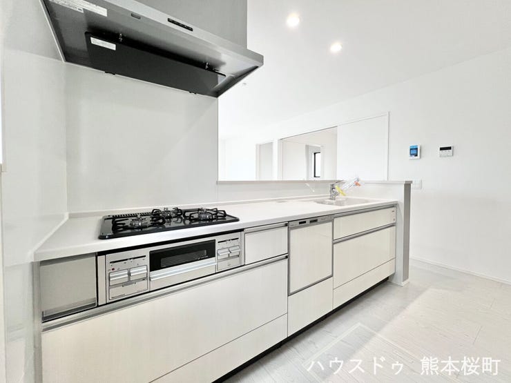 ■□■家族の「美味しい」が集まる、喜びを生み出す舞台■□■高い機能性と美しいデザインを両立。料理する人も、待つ人も、笑顔になれる場所です。