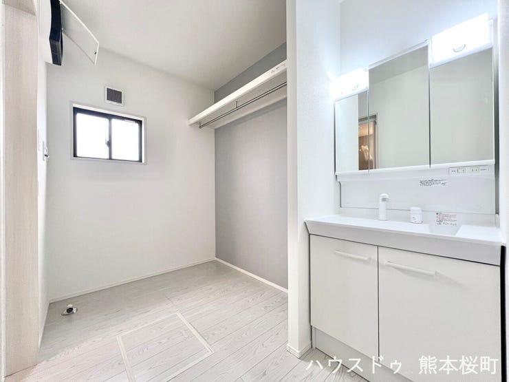 ■□■清々しいリフレッシュ空間■□■自分を磨き、気持ちを切り替える。心地よい光が差し込むプライベートスペース。