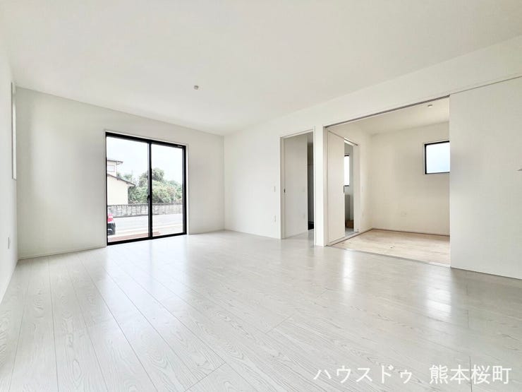 ■□■安らぎと笑顔の中心地■□■陽光が優しく降り注ぎ、会話が自然と弾む。ここでは、毎日が特別な時間へと変わります。