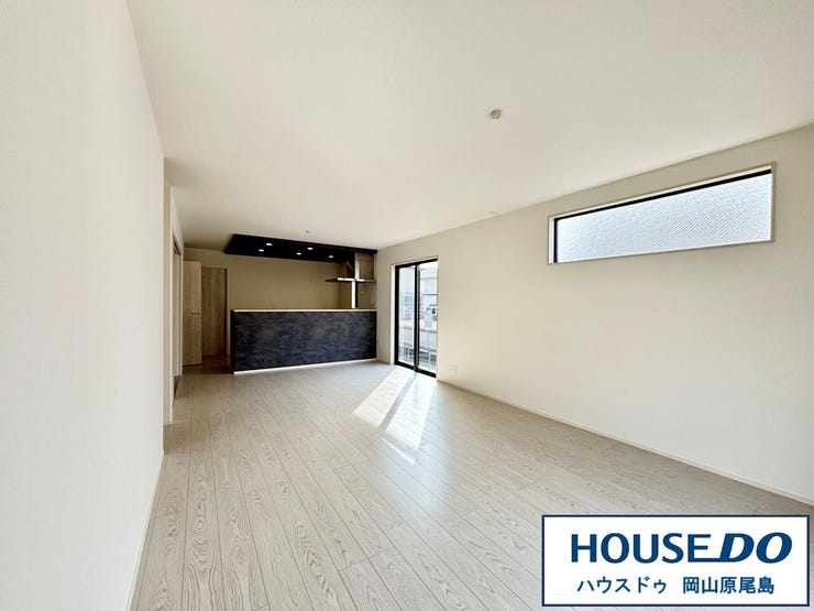 光と風があふれる開放的なリビングダイニングには自然と家族みんなが集まってきます。 明るく穏やかな空気のなかで飲んだり、食べたり、笑ったり♪