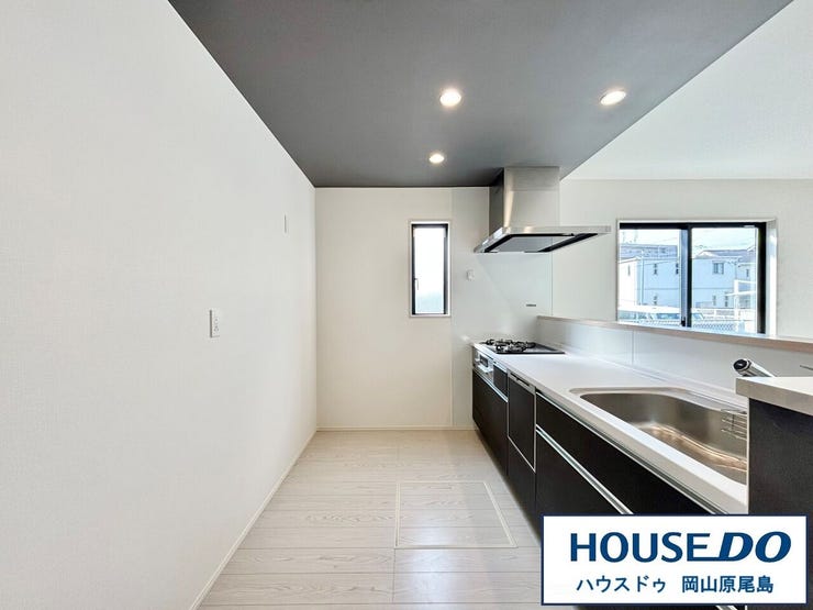 ワイドなキッチンはご夫婦と♪お子様と♪一緒に楽しくお料理できそうですね♪