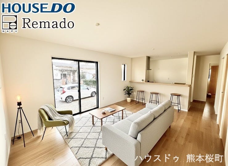 ■家族の笑顔が集う中心地■お気に入りの家具を迎え、窓からは心地の良い光が差し込みます。※CGで家具を配置しています。