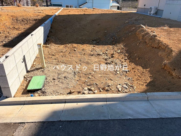 ― まだ何もない。だからこそ、すべてを描ける。
約40坪超のゆとり。
庭、駐車場、テラス、在宅ワーク空間――
家族の理想を、制限なく組み立てられるサイズ感。