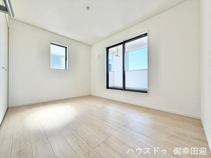 ■2階6帖洋室■心からリラックスできる静けさ、上質な眠りで、毎日をリセットします。明日への活力を養う空間です。