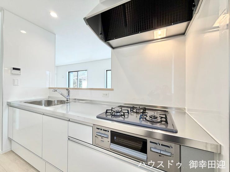 ■家族の「美味しい」が集まる舞台■高い機能性と美しいデザインを両立。料理する人も、待つ人も、笑顔になれる場所です。