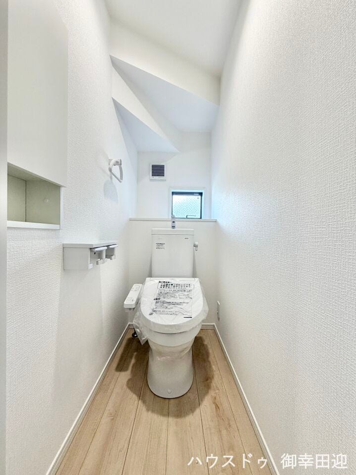 ■一人になれる安らぎの場所■清潔さと静けさを両立した空間。心落ち着くひとときを過ごせる、プライベートなレストルームです。