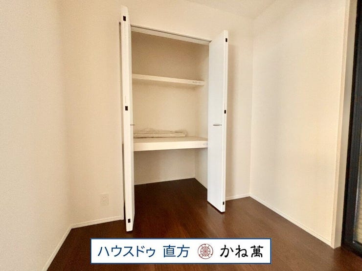 クローゼット内写真
