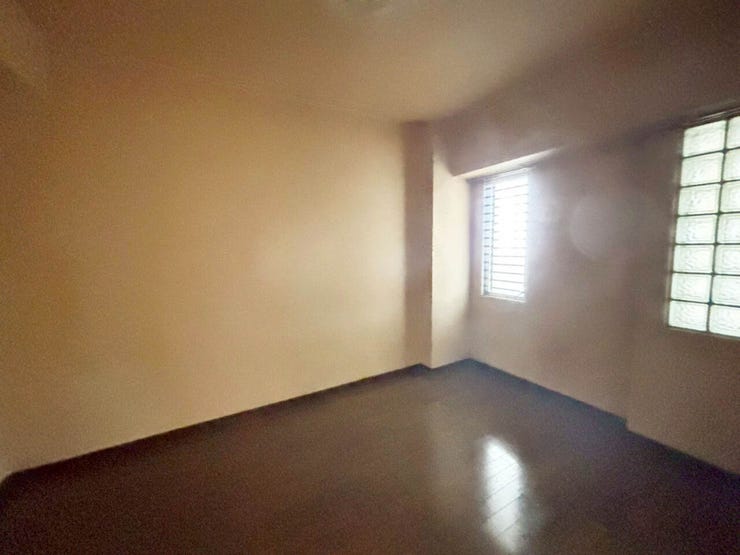 【2026年5月リフォーム】エクレール穴生♪穴生小・中学校♪システムキッチン♪都市ガス♪南向き♪