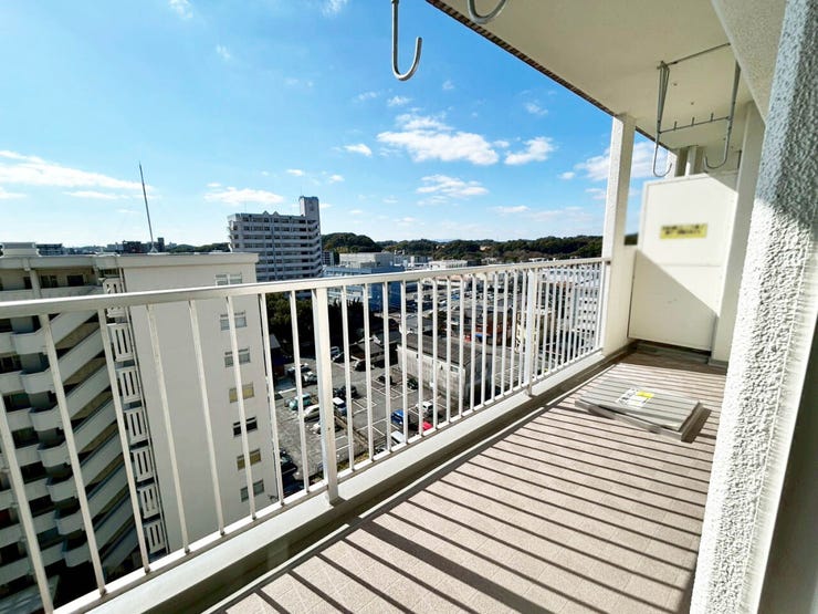 【2026年5月リフォーム】エクレール穴生♪穴生小・中学校♪システムキッチン♪都市ガス♪南向き♪