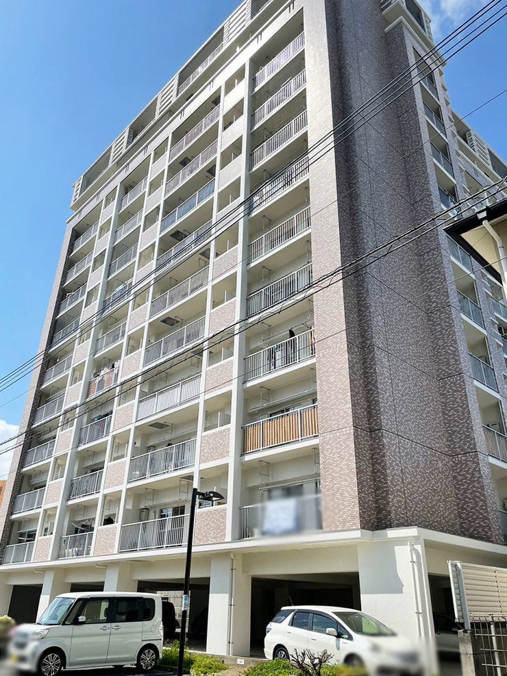 【外観】
【2026年5月リフォーム】エクレール穴生♪穴生小・中学校♪システムキッチン♪都市ガス♪南向き♪