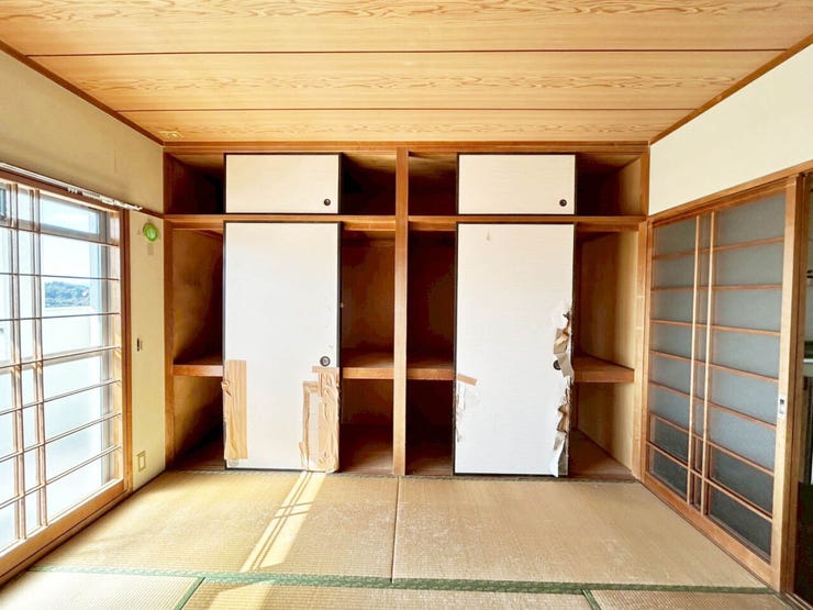 【2026年5月リフォーム】エクレール穴生♪穴生小・中学校♪システムキッチン♪都市ガス♪南向き♪