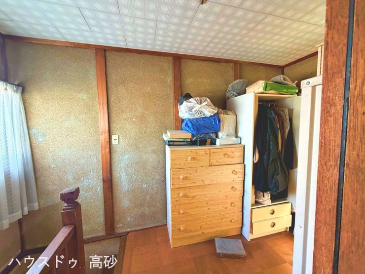 ただの納戸で終わらせない。アイデア次第で、衣裳部屋としても活用できます♪(撮影日:2026.2.5)