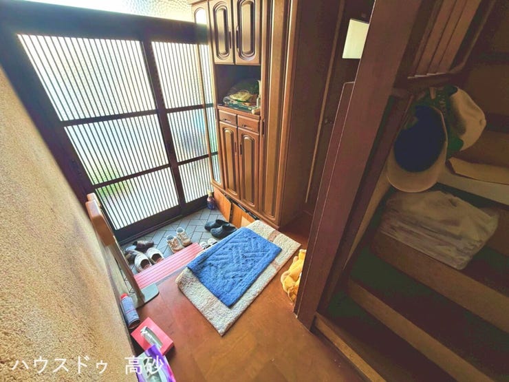 一歩入れば実感する明るさ。外光を優しく取り込む、気持ちの良い入り口です(撮影日:2026.2.5)