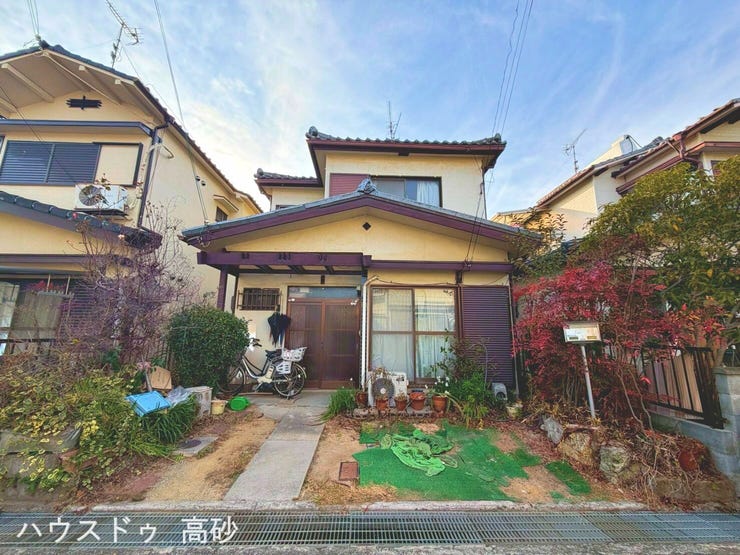 【外観】
落ち着きあり懐かしさも感じる住宅です♪(撮影日:2026.2.5)