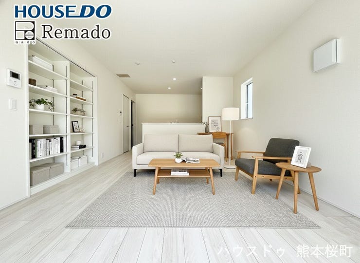 ■□■リビング■□■
白を基調とした清潔感のあるデザインのリビング♪お部屋が明るくなりますね☆様々なテイストのインテリアにも合わせやすいです(^^♪