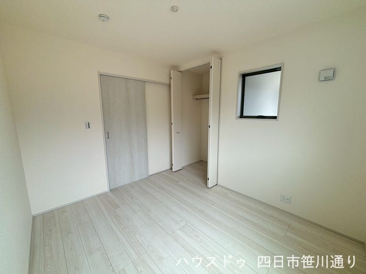 2階5.25帖(別角度)