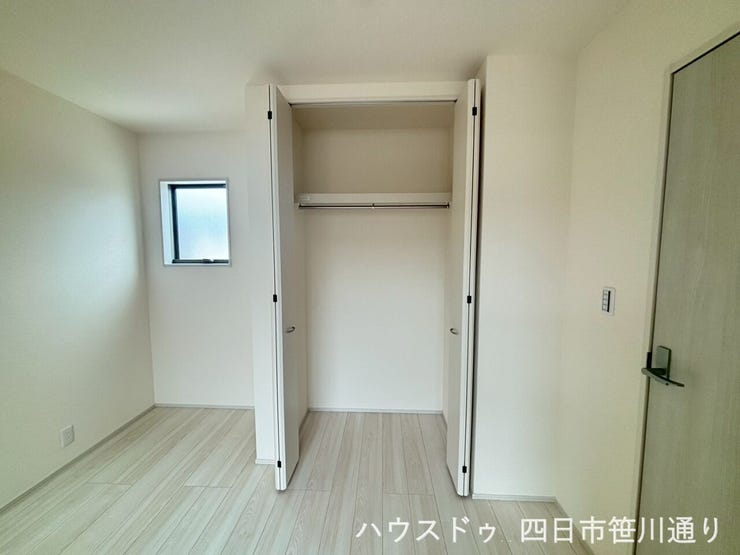 2階5.81帖(別角度) クローゼット完備♪