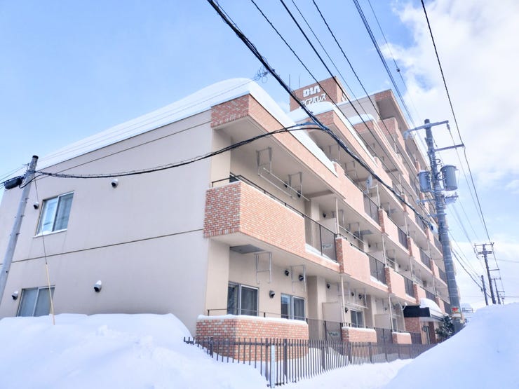 【外観】
南北線・東豊線の2路線利用で移動がスムーズ!2月完了のリノベ物件。内窓交換・エアコン新設・間取り変更で快適な空間に。