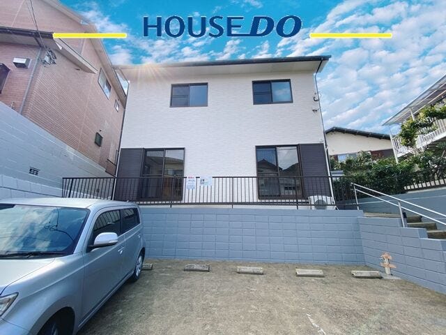 お車3台駐車可能!