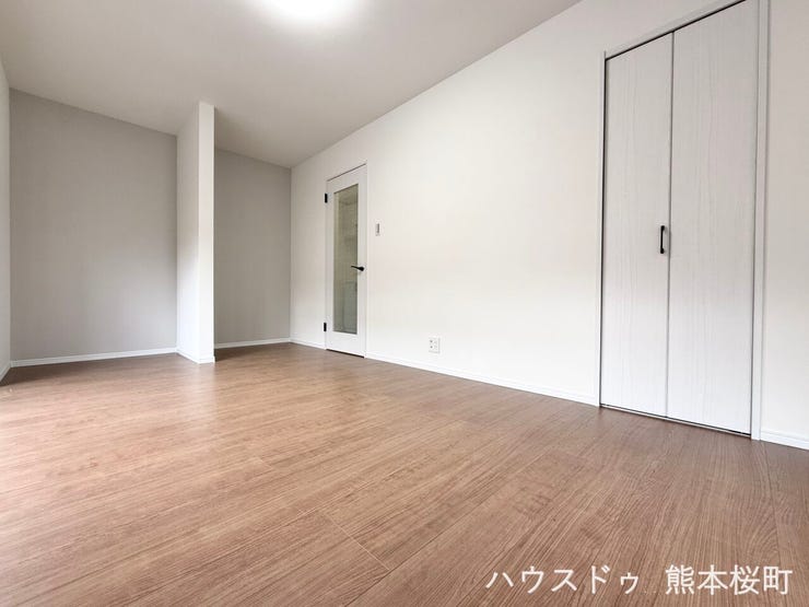 ■安らぎと笑顔の中心地■陽光が優しく降り注ぎ、会話が自然と弾む。ここでは、毎日が特別な時間へと変わります