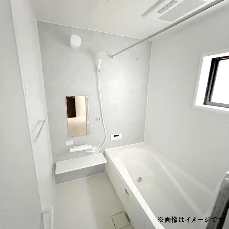 心地よいリフレッシュタイムを過ごせるバスルーム。
日常の疲れを癒す、特別な空間を提供します。※別棟類似タイプ写真