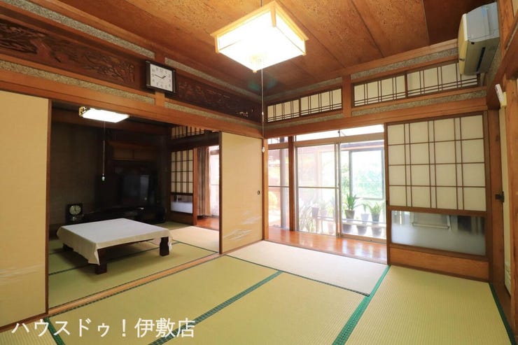 本城町 中古戸建 【和室6帖×和室6帖】
続間となっており、開放感のある空間