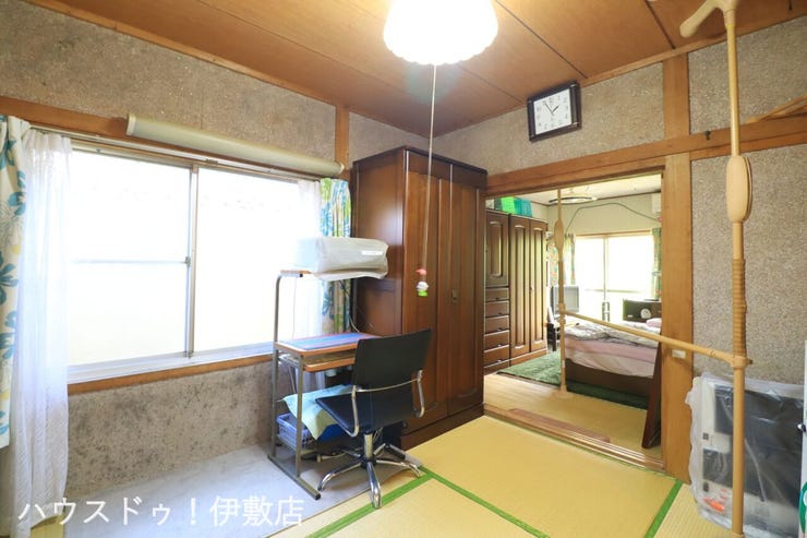 本城町 中古戸建 【和室4.5帖×洋室6帖】
和室4.5帖と洋室6帖の合わせて10.5帖の広々空間。ゆったりと過ごせます。