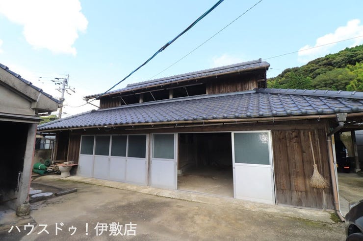 本城町 中古戸建 【納屋】
大きな納屋付！作業場としてもいかがでしょうか