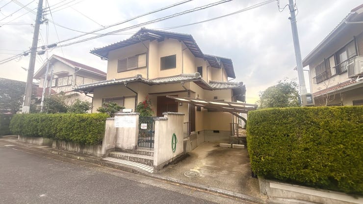 道路と敷地の高低差が少ない立地です◎