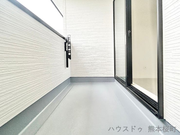 ■□■空の下の開放的な特等席■□■日光浴や読書、外の空気を感じながらリフレッシュ。暮らしを豊かにする、もう一つの心地よい空間です。