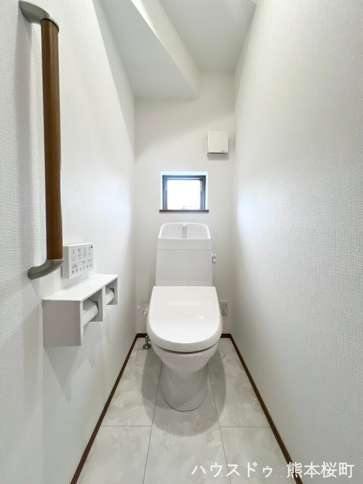 ■□■安らぎのひとときを提供する場所■□■清潔さと静けさを両立した空間。心落ち着くひとときを過ごせる、プライベートなレストルームです。