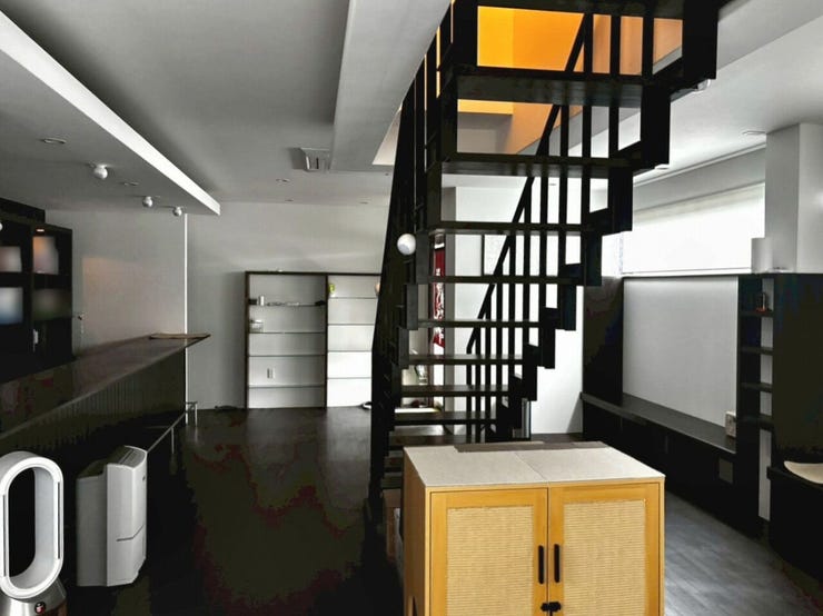 1階店舗部分
全面クロス貼替済みです♪