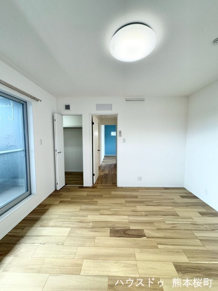 ■2階8帖洋室■心からリラックスできる静けさ、上質な眠りで、毎日をリセットします。明日への活力を養う空間です。