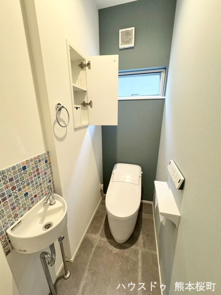 ■一人になれる安らぎの場所■清潔さと静けさを両立した空間。心落ち着くひとときを過ごせる、プライベートなレストルームです。