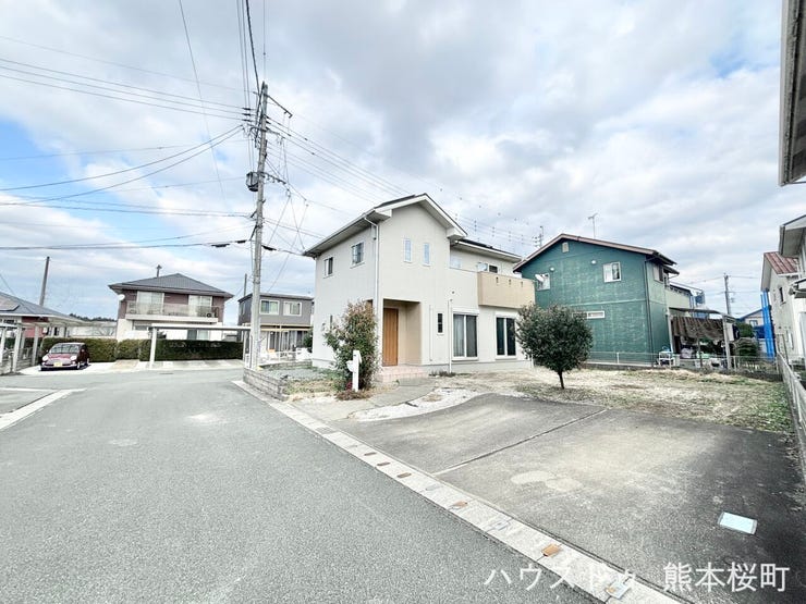 ■車と趣味の幅が広がる場所■単なる駐車スペースではない、洗車やタイヤ交換、DIYにも使える多目的な屋外スペースです。