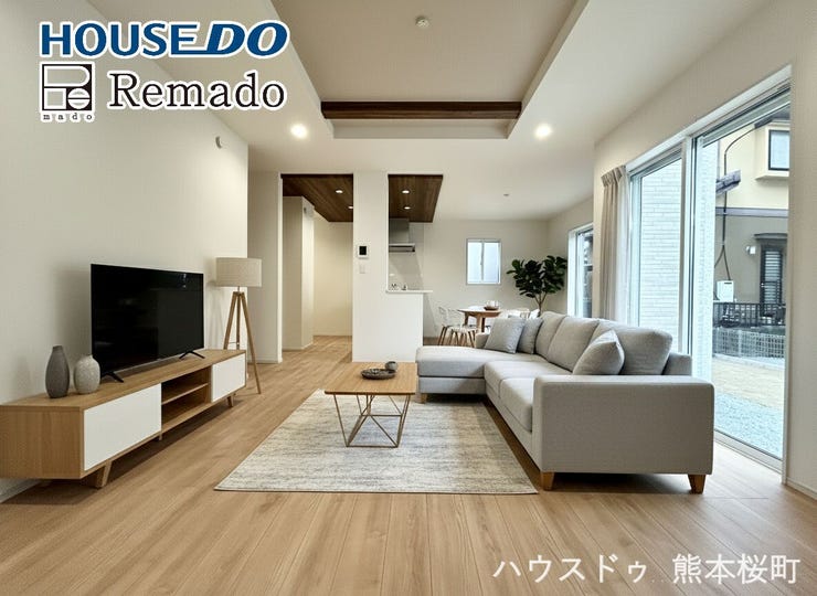 ■□■家族の笑顔が集う、安らぎとくつろぎの中心地■□■お気に入りの家具を迎え、窓からは心地の良い光が差し込みます。※CGで家具を配置しています