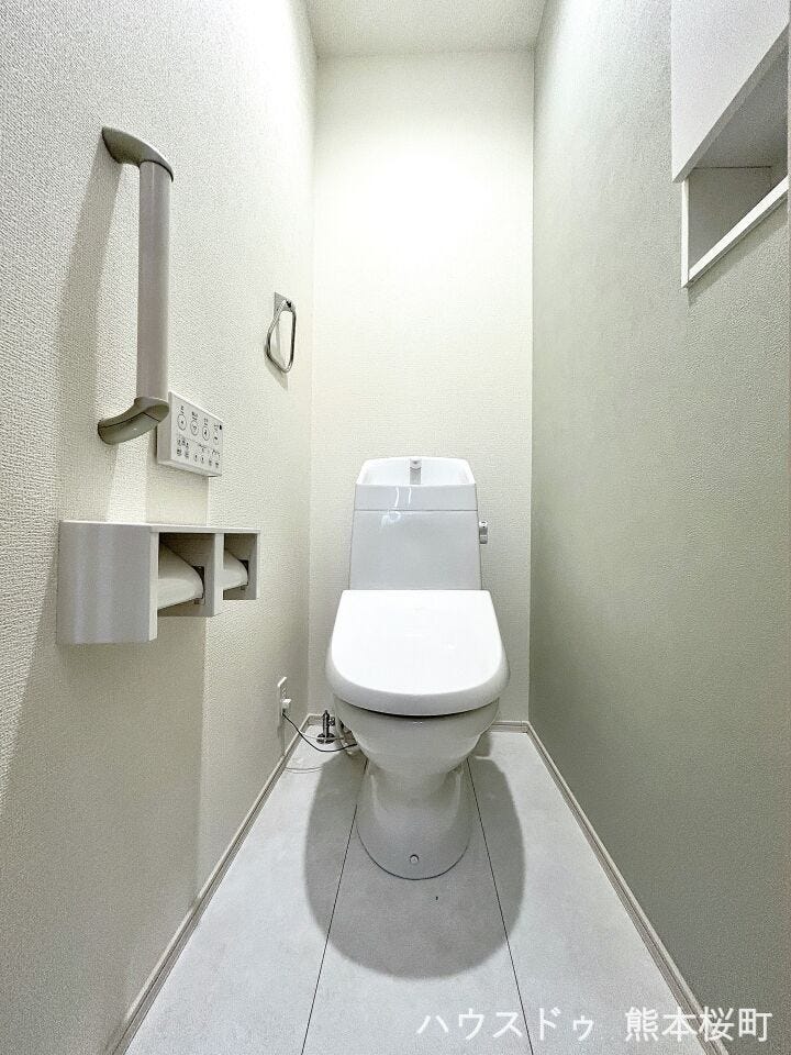 ■□■安らぎのひとときを提供する場所■□■清潔さと静けさを両立した空間。心落ち着くひとときを過ごせる、プライベートなレストルームです