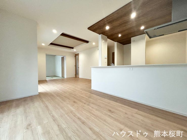 ■□■安らぎと笑顔の中心地■□■陽光が優しく降り注ぎ、会話が自然と弾む。ここでは、毎日が特別な時間へと変わります