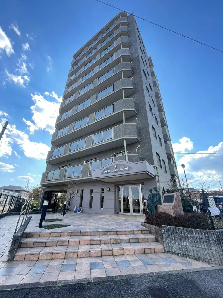 【外観】
◇安心の高層階マンションで、角部屋に位置します。