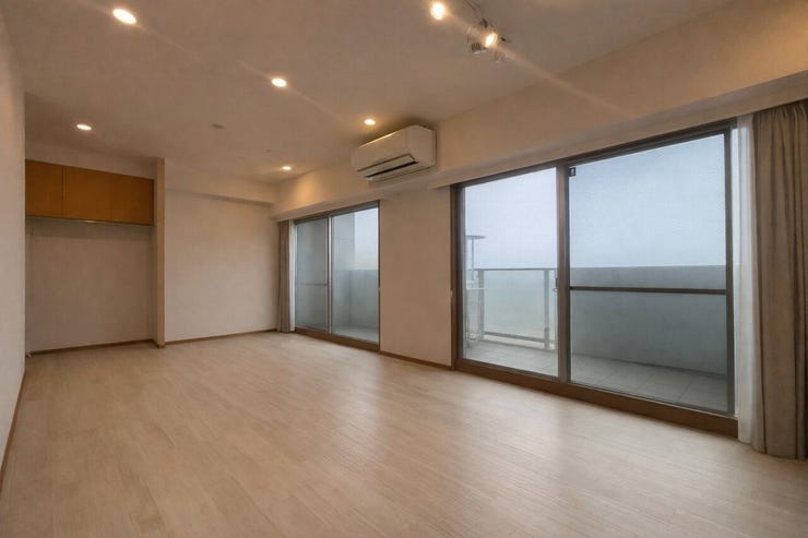 ◇19帖の広々リビング!オーシャンビューを眺めることの出来る空間です。
※本画像は入居者様の家具をCGで消した画像であり、現況と異なる可能性がございます。