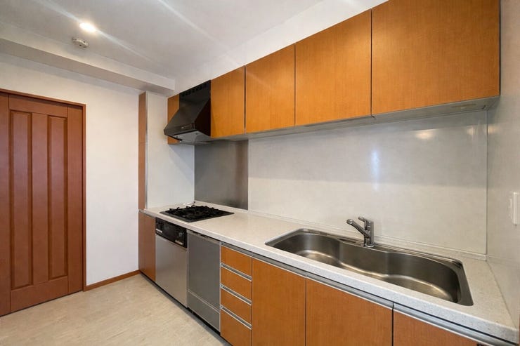 ◇収納が多数あり、リビングへの動線もスムーズに移動出来ます。
※本画像は入居者様の家具をCGで消した画像であり、現況と異なる可能性がございます。