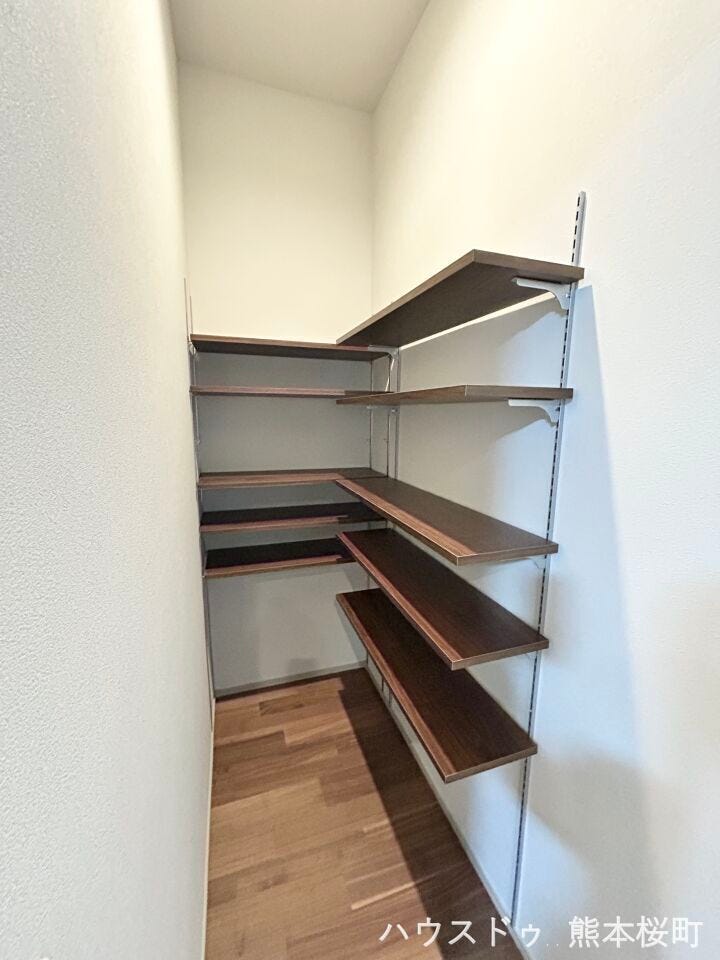 ■□■キッチン横パントリー■□■
